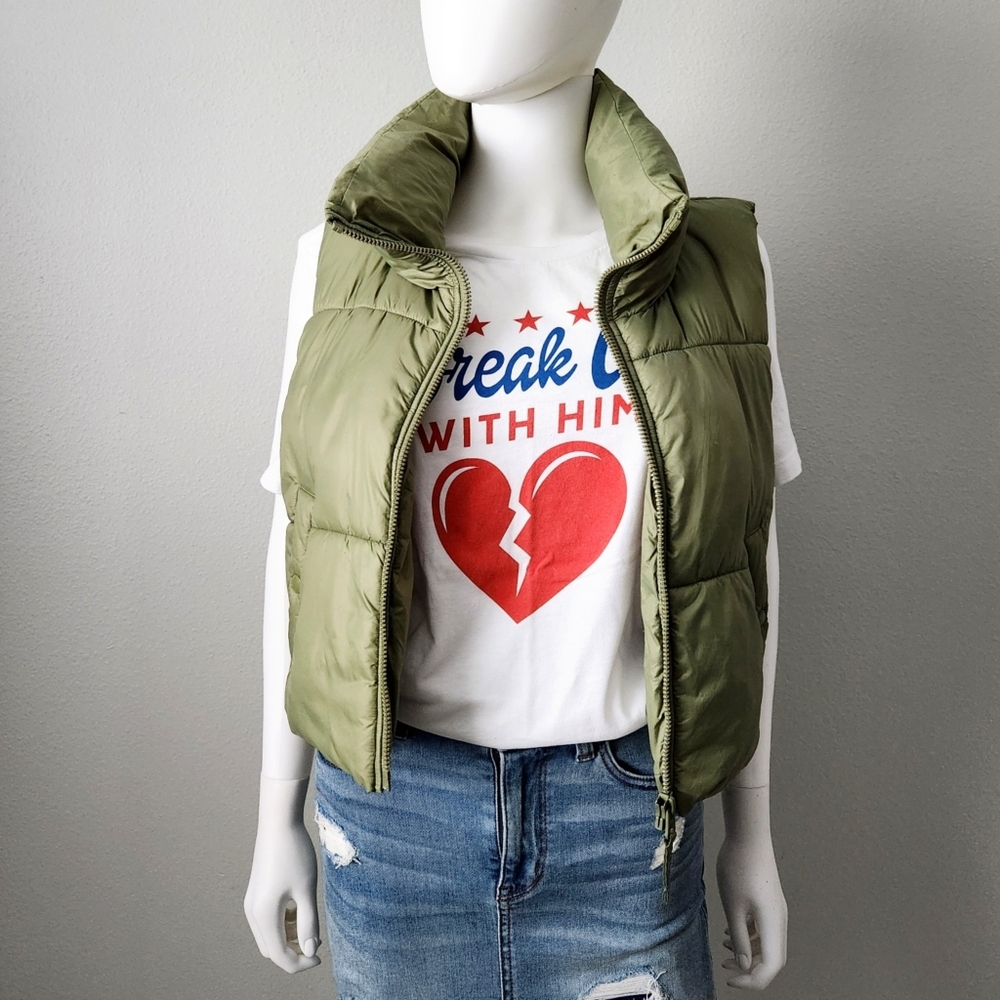 American Eagle Outfitters Olive Green Cropped Vest With Hand Pockers, Size Large